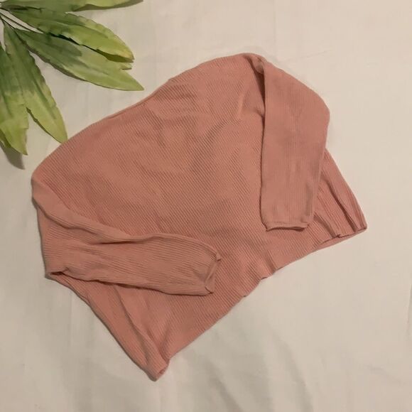 🎀IDEM Ditto Front Cross Over Sweater🎀 - Picture 3 of 8